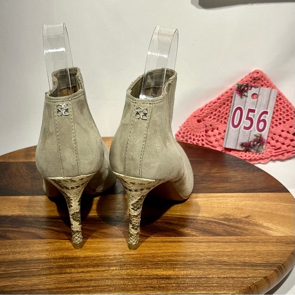 Coach Dovelyn Suede Snakeskin Heeled Ankle Booties Gray Size 8 - Picture 5 of 9